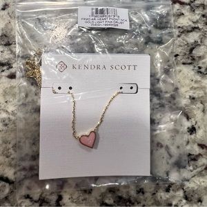 Kendra Scott Ari Heart pendant necklace - gold chain with light pink heart